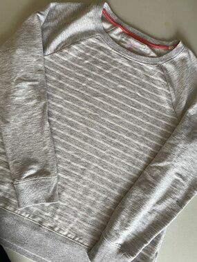 Sonoma Cotton Blend Lightweight Athleisure Sweatshirt in Grey and White - Large